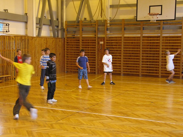 Sportovní den 1. - 6. ročníku (01.06.2012)