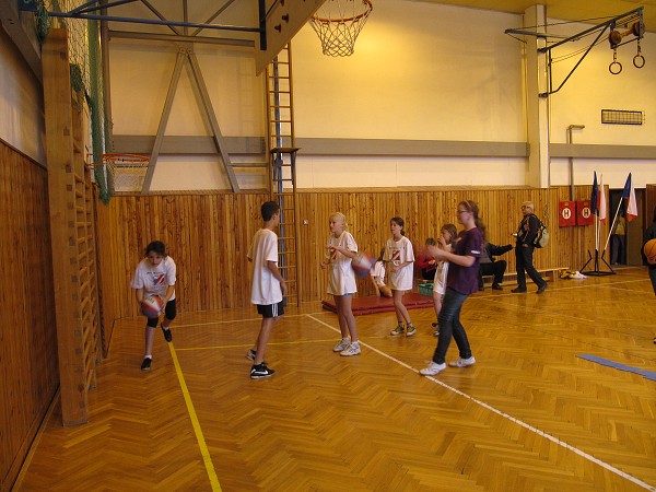 Sportovní den 1. - 6. ročníku (01.06.2012)