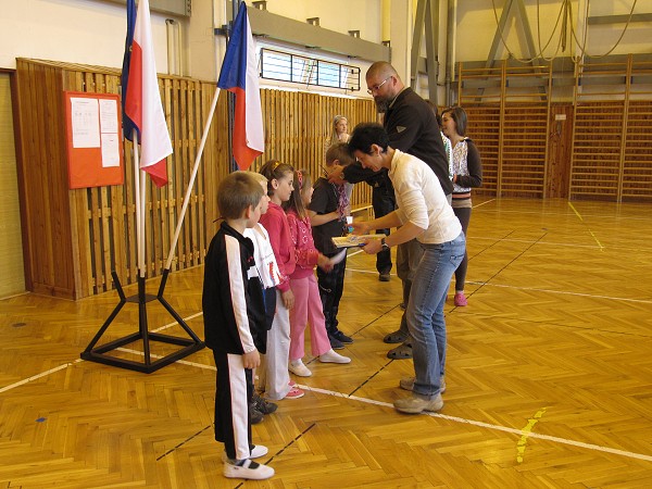 Sportovní den 1. - 6. ročníku (01.06.2012)