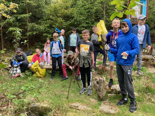 Vycházka ke studánce 5. roč. (28,04,2024)