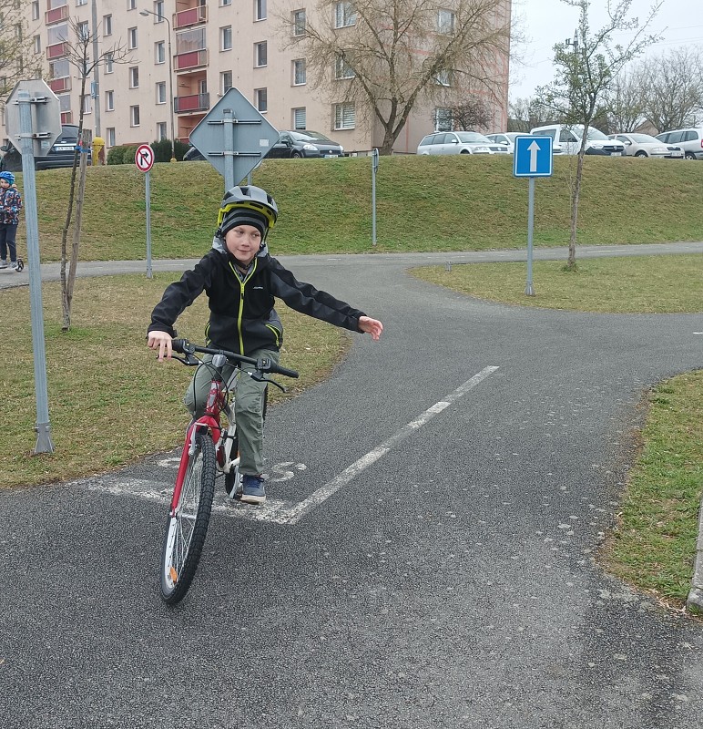 Dopravní výchova 3. roč. (15.04.2026)